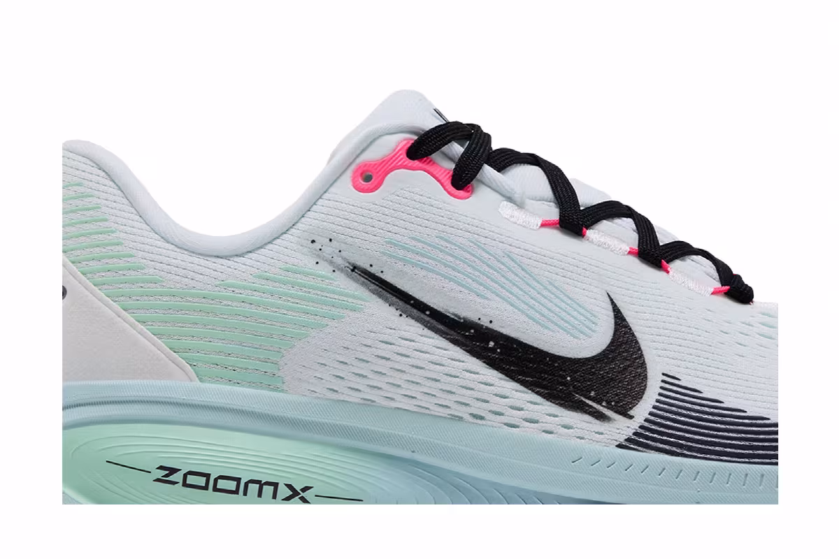 Nike Vomero 18 White Glacier Blue, view 3