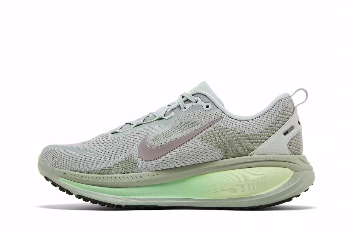 Nike Vomero 18 Dusty Olive, view 4
