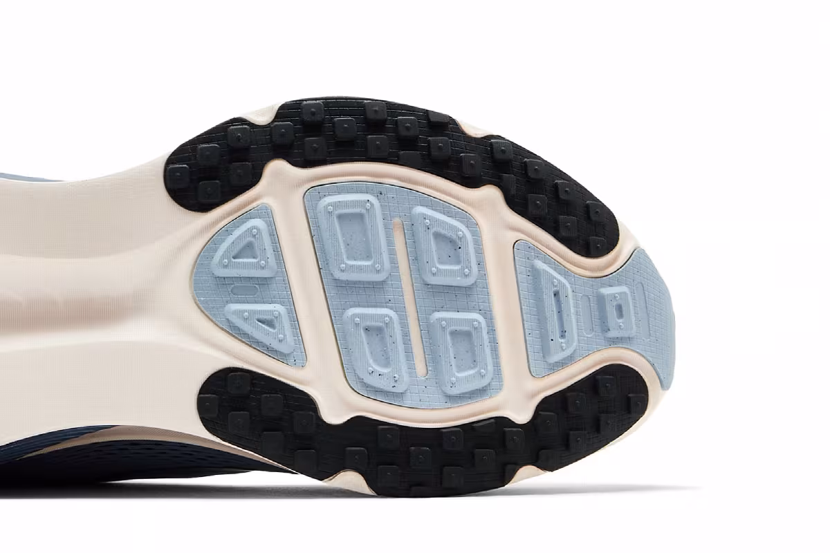 Nike Vomero 18 Ashen Slate, view 6