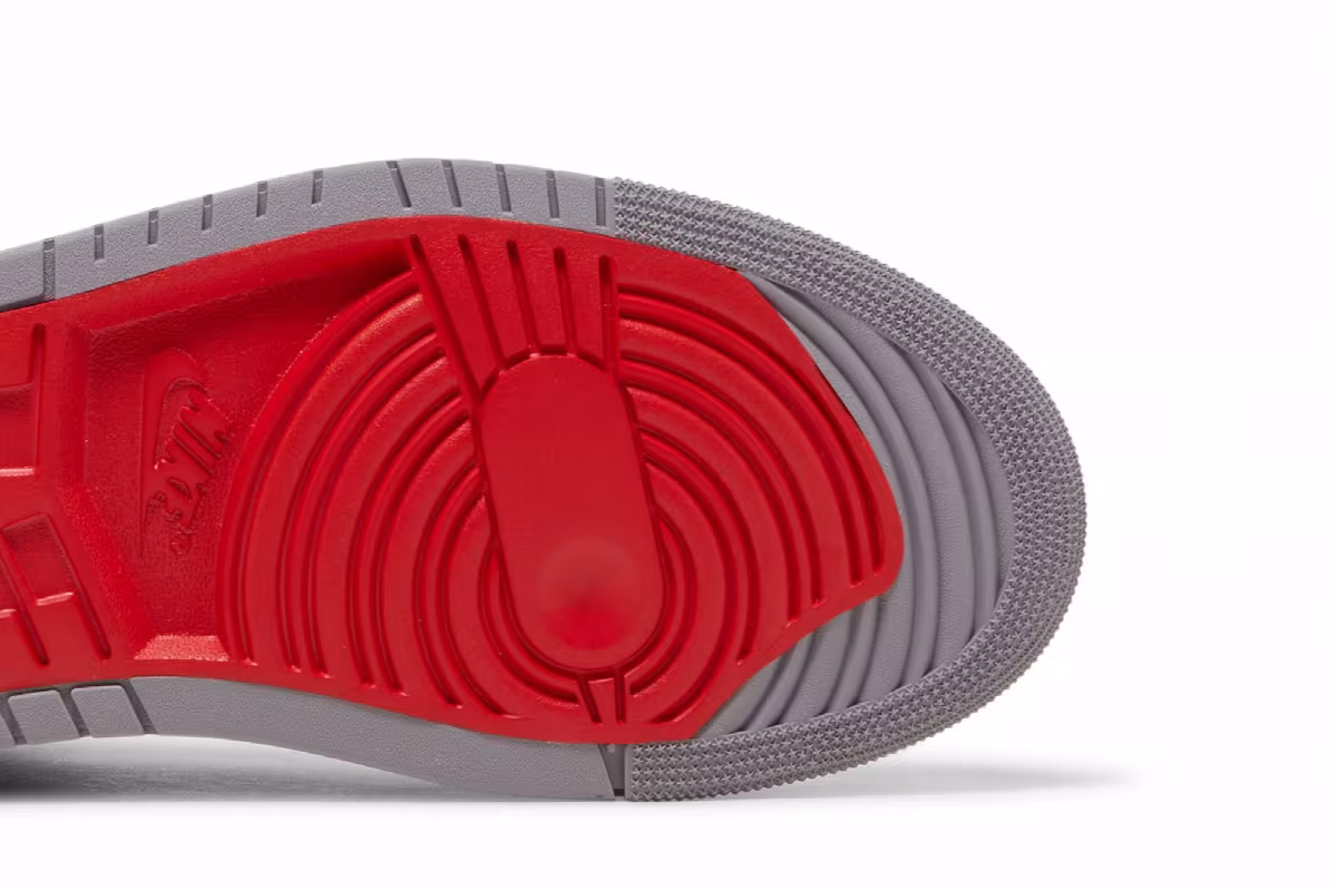 Air Jordan 1 High Zoom Comfort 2 Cement Fire Red, view 6