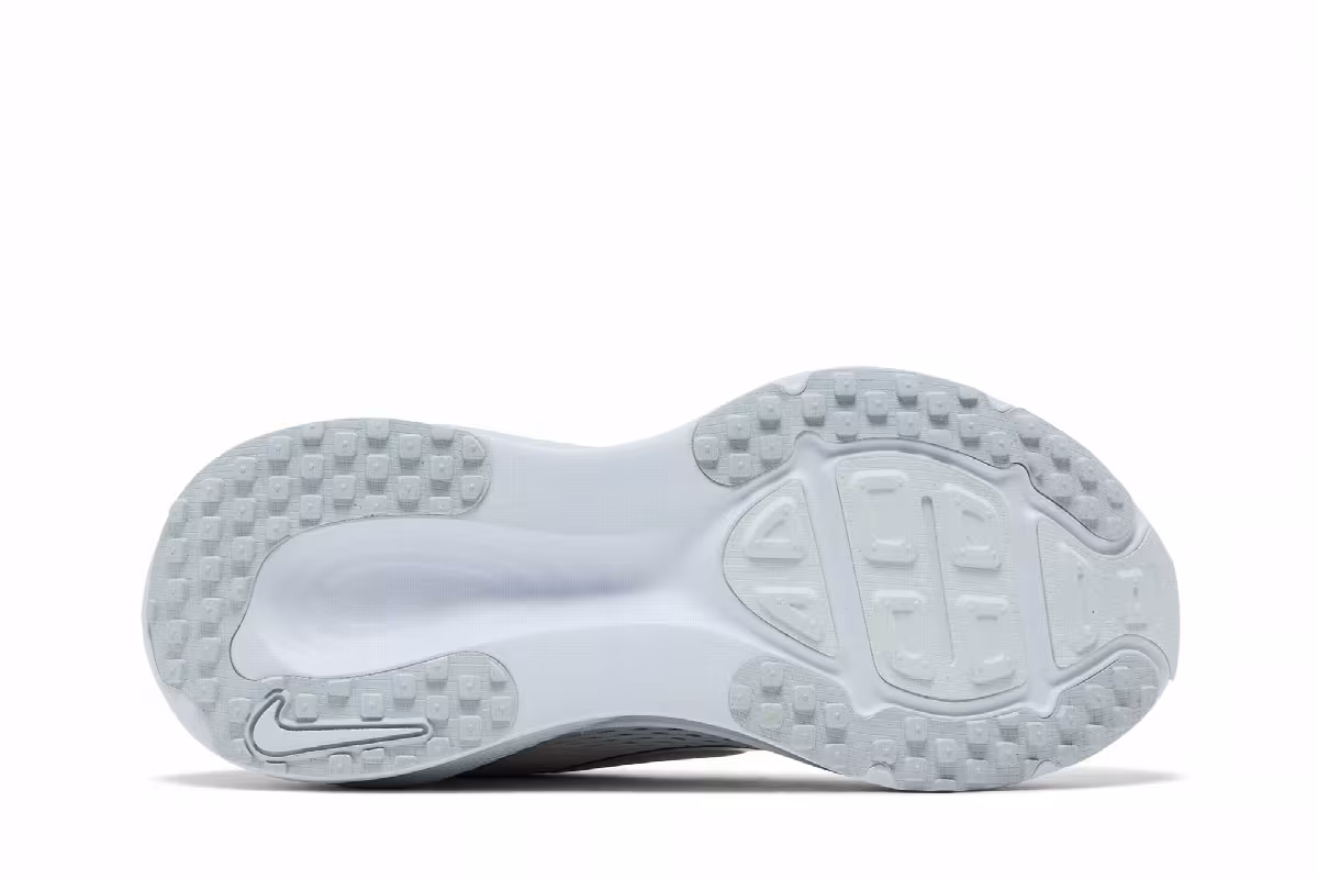 Nike Women's Vomero 18 White Photon Dust, view 5