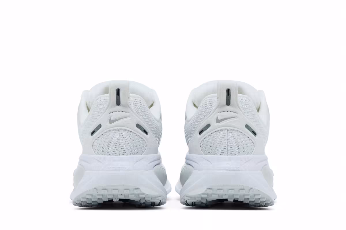 Nike Women's Vomero 18 White Photon Dust, view 7