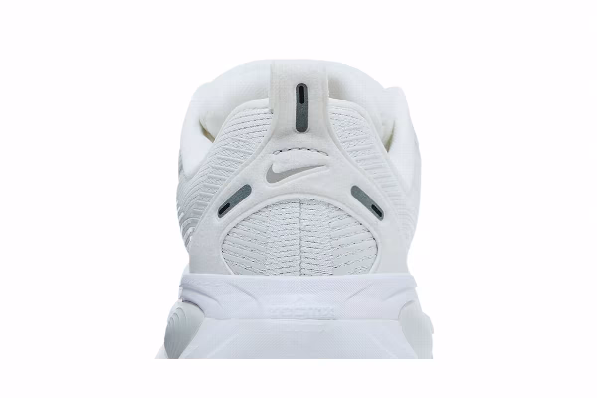 Nike Women's Vomero 18 White Photon Dust, view 8