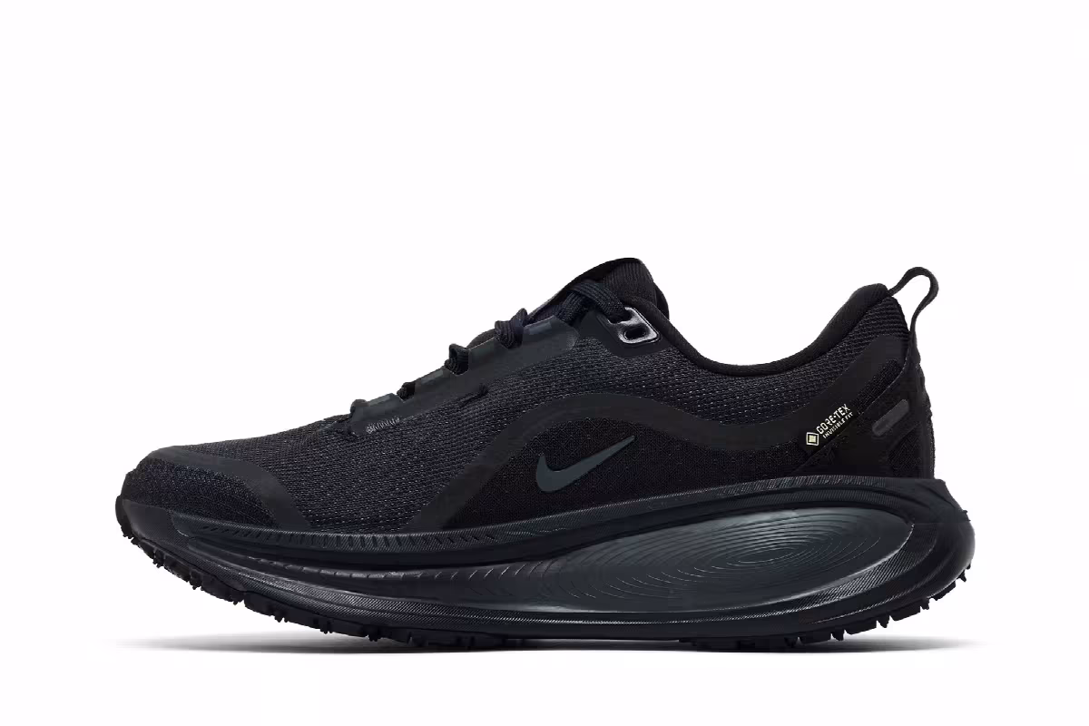Nike Women's Vomero 18 GORE-TEX Black/Anthracite, view 4