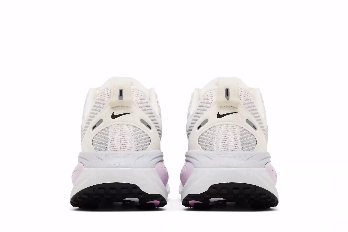 Nike Women's Vomero 18 Sail Doll, view 7