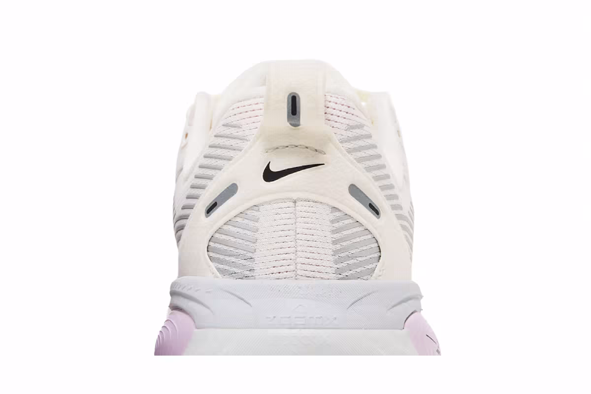 Nike Women's Vomero 18 Sail Doll, view 8