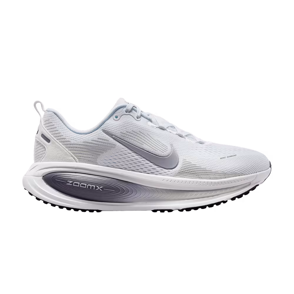 Nike Women's Vomero 18 White/Photon Dust/Metallic Silver/Gunsmoke