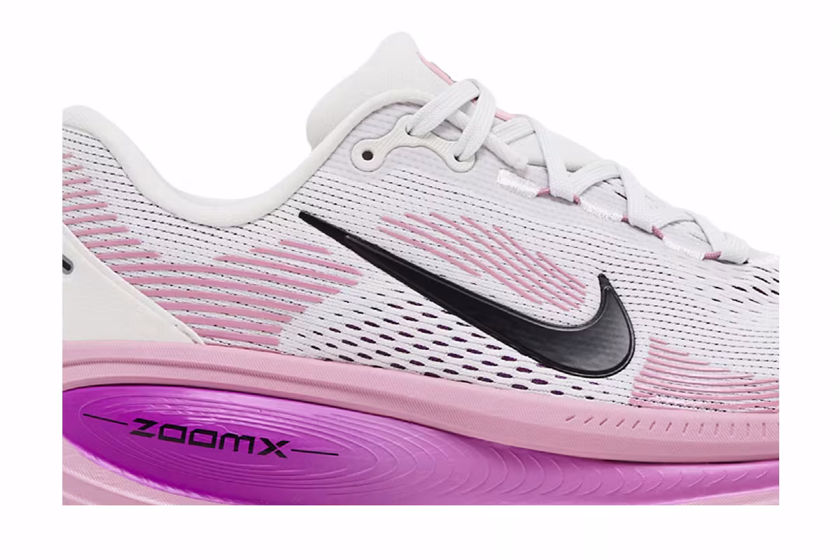 Nike Women's Vomero 18 Summit White Elemental Pink, view 3