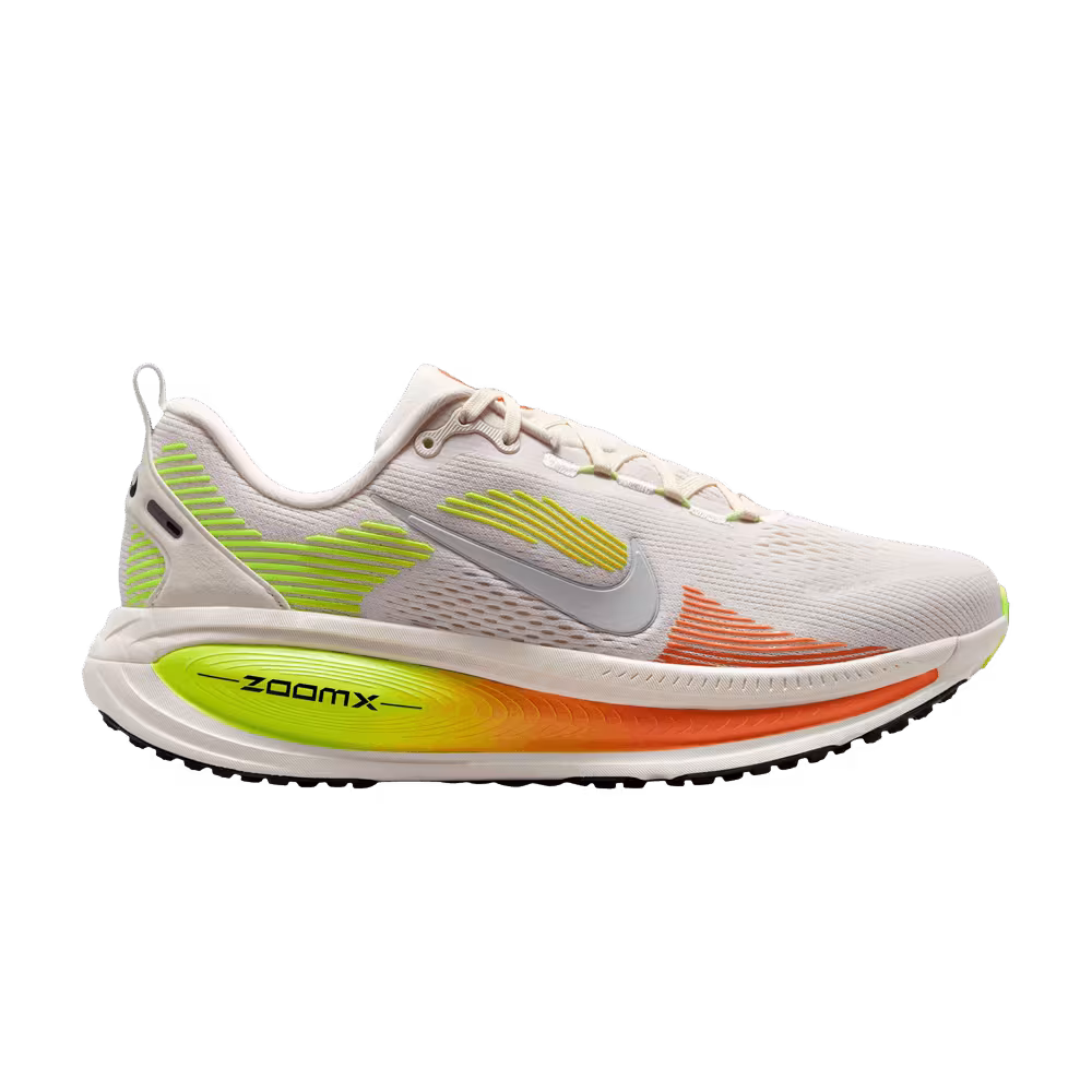 Nike Women's Vomero 18 Phantom Light Wild Mango Volt