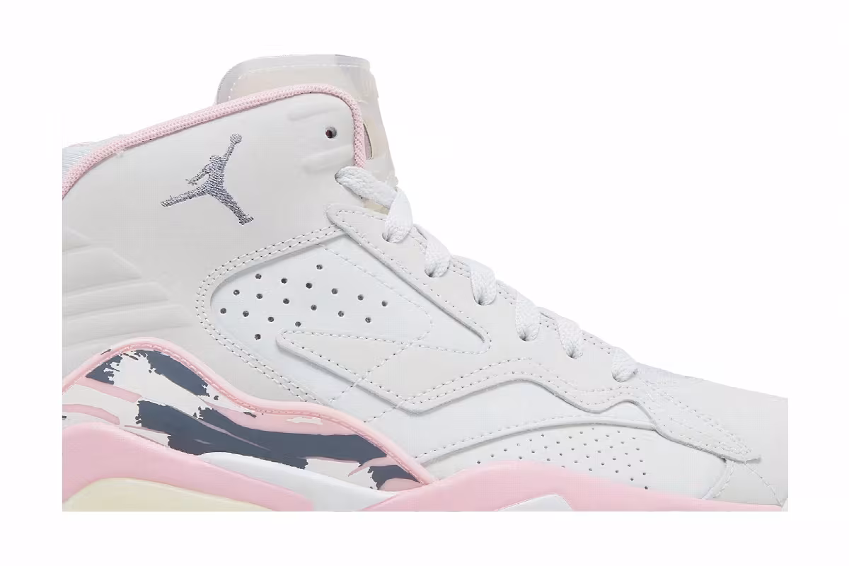 Air Jordan Women's Jordan MVP Shy Pink, view 3