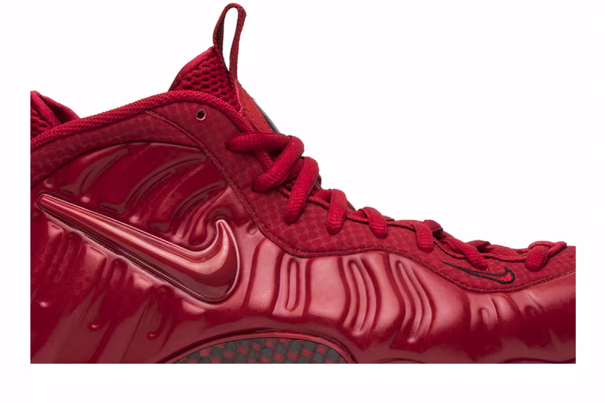 Nike Air Foamposite Pro red october, view 3
