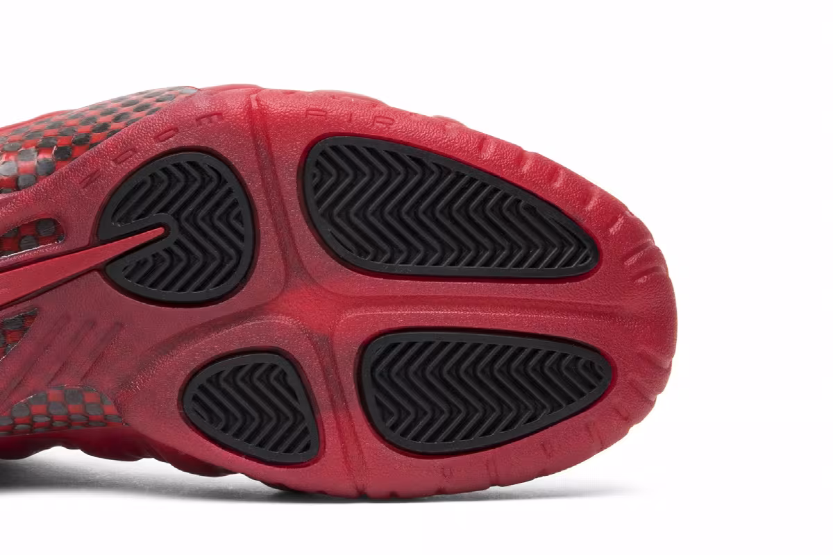 Nike Air Foamposite Pro red october, view 6