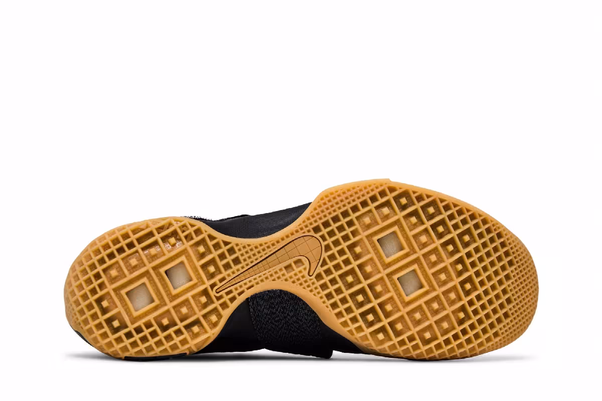 Nike LeBron Soldier 10 SFG Black Gum, view 5