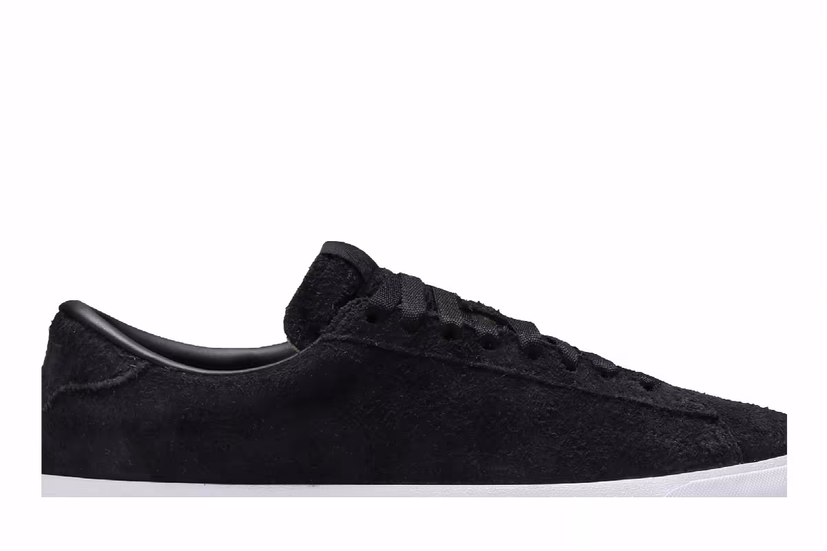 Fragment Design x Nike Tennis Classic AC SP Black Suede, view 3