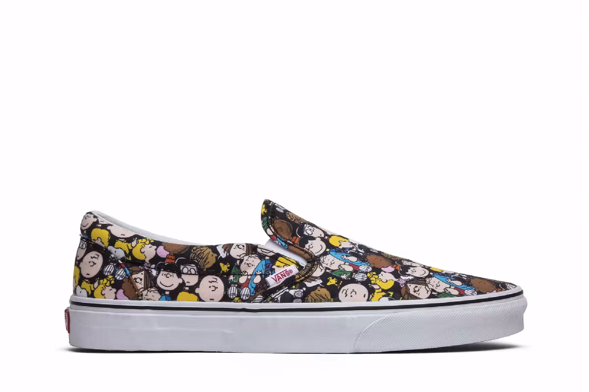 Peanuts x Vans Classic Slip-On The Gang, view 2