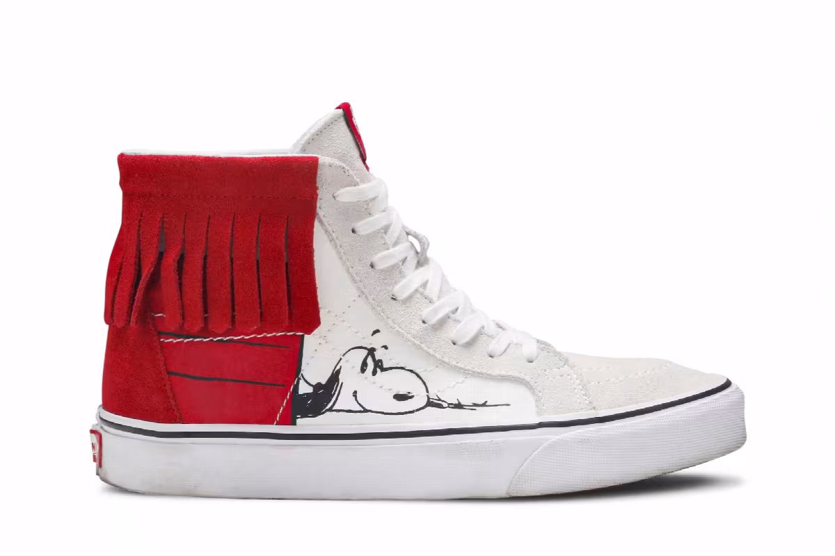 Peanuts x Vans Sk8-Hi Moc Dog House, view 2