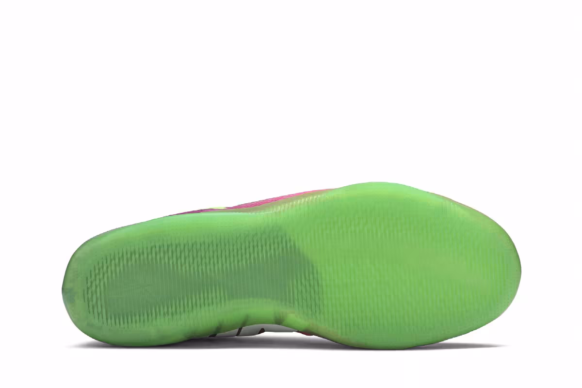 Nike Kobe 11 Mambacurial, view 5