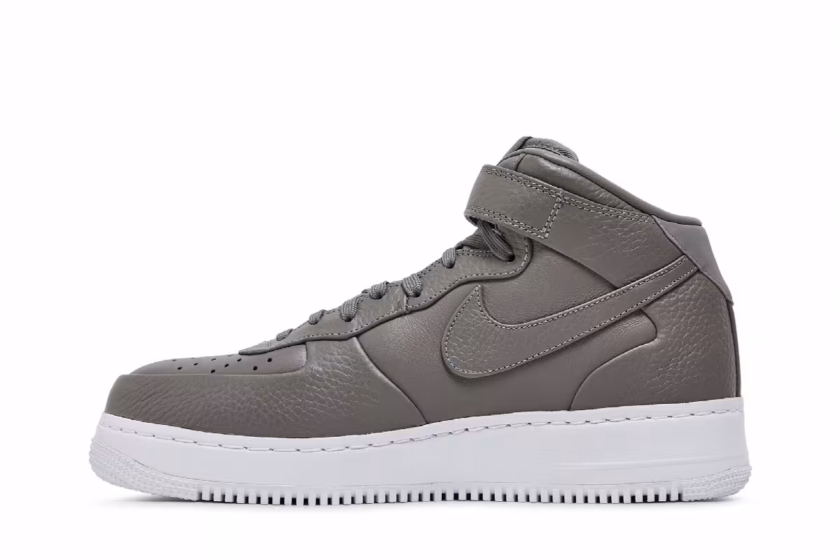 NikeLab Air Force 1 Mid Light Charcoal, view 4