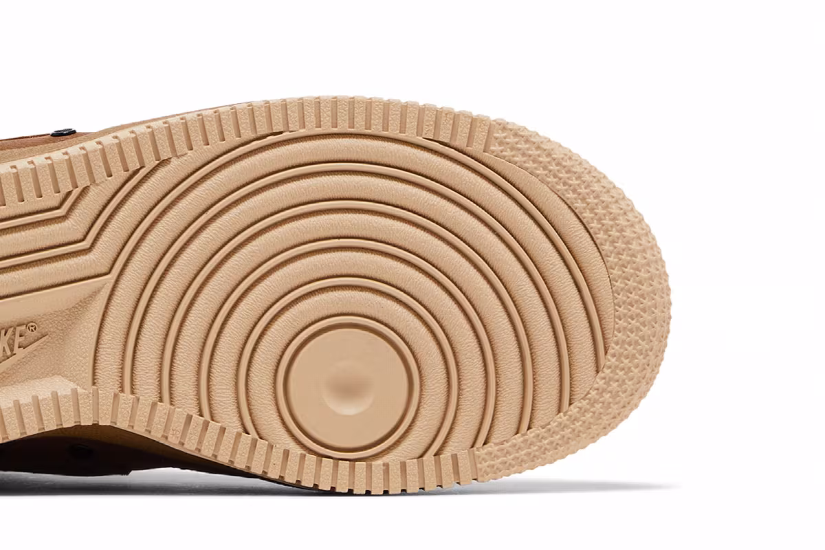 Nike Women's SF Air Force 1 High Golden Beige, view 6
