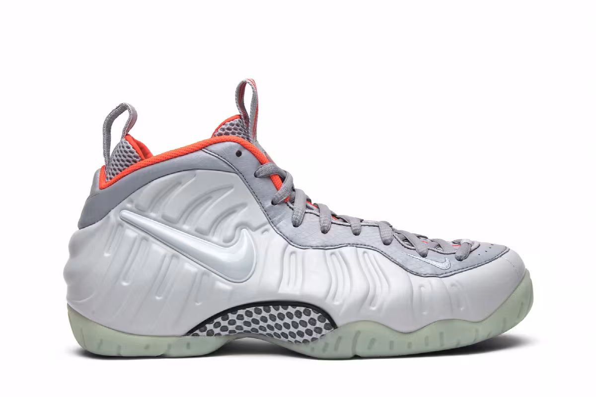 Nike Air Foamposite Pro Premium Pure Platinum, view 2