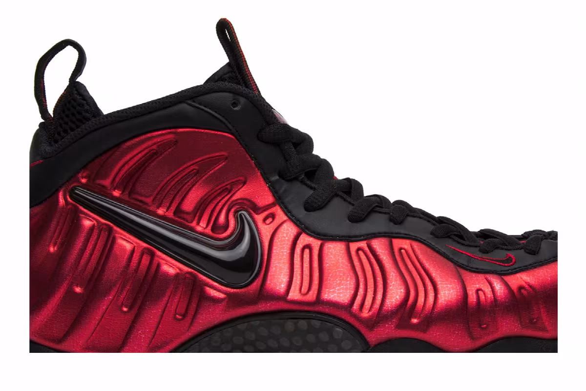 Nike Air Foamposite Pro University Red 2016, view 3