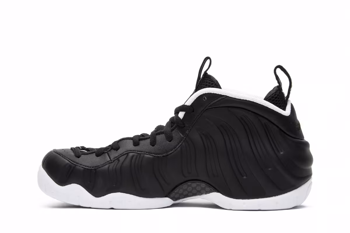 Nike Air Foamposite Pro Dr. Doom 2016, view 4