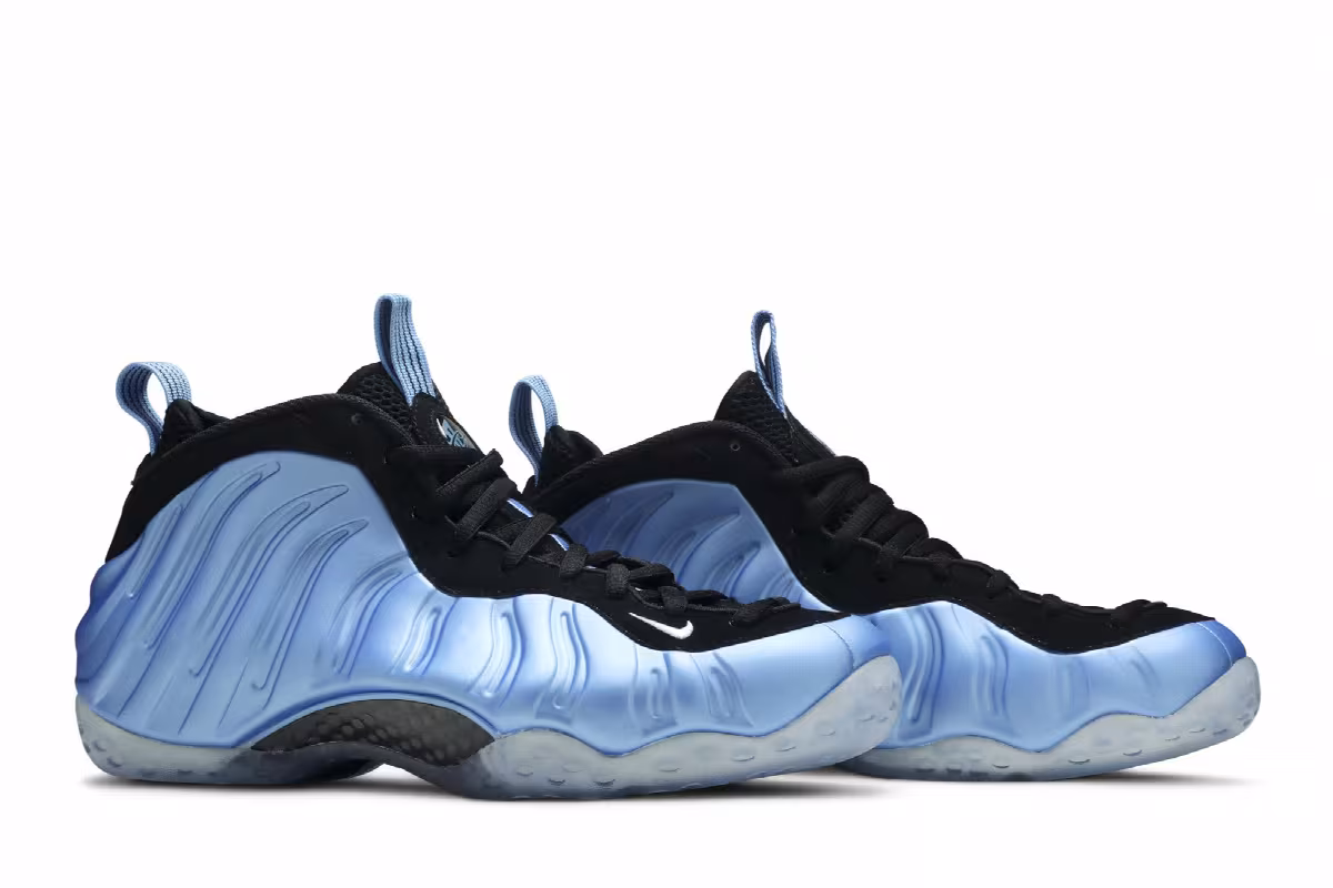Nike Air Foamposite One University Blue, view 9