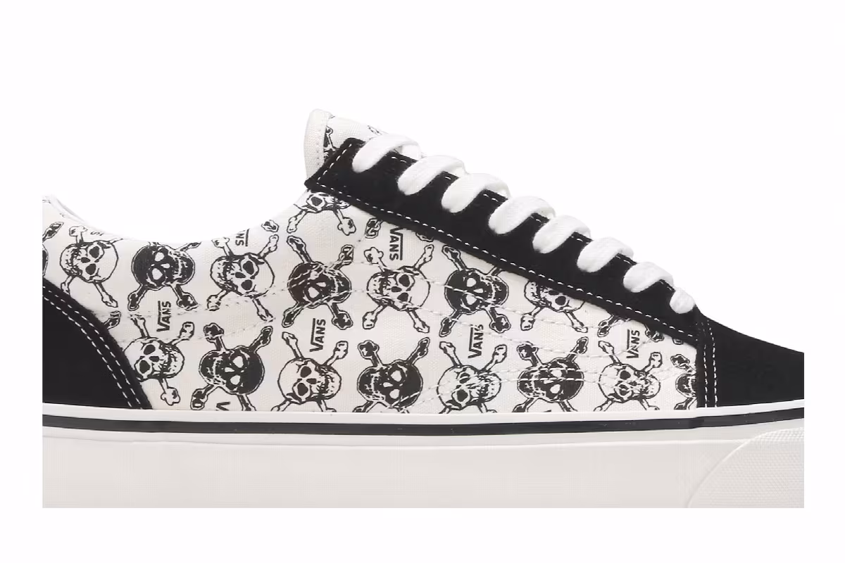 Vans Old Skool 36 DX Skulls, view 3