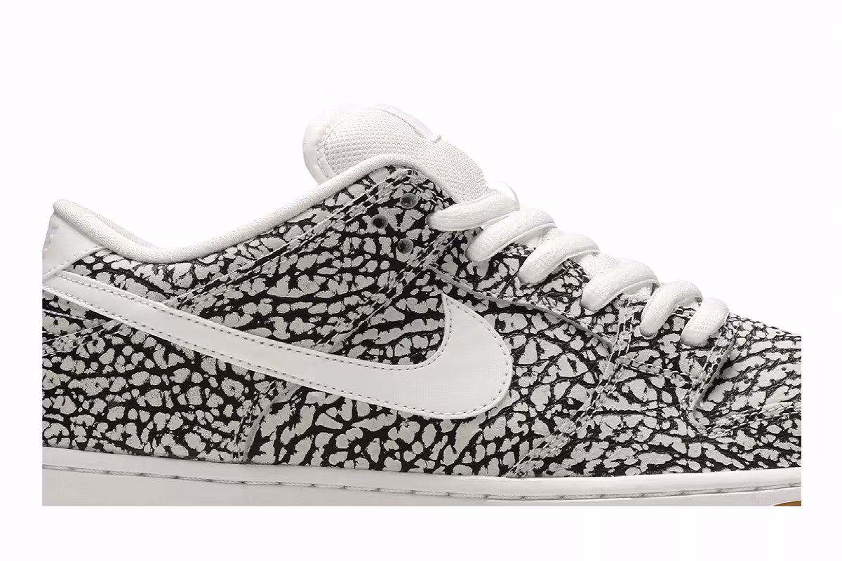 Nike SB Dunk Low Road, view 3