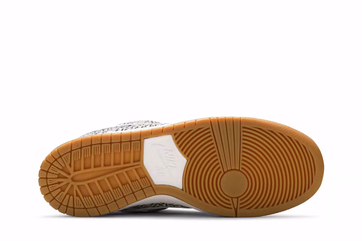 Nike SB Dunk Low Road, view 5
