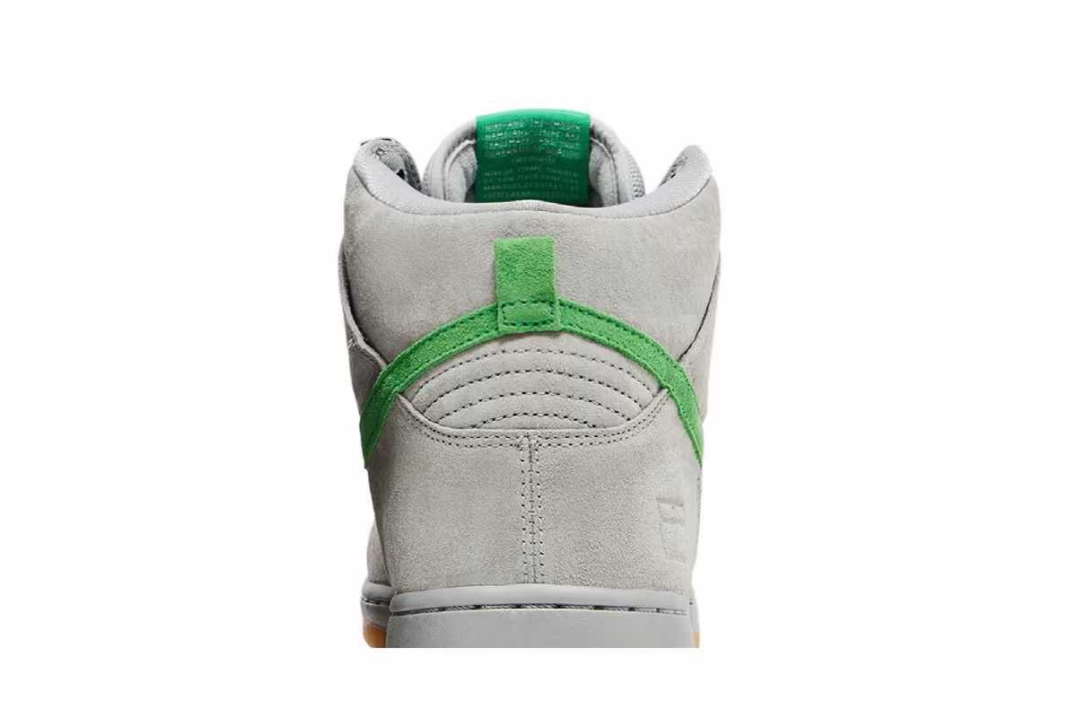 Nike SB Dunk High Silver Box, view 8