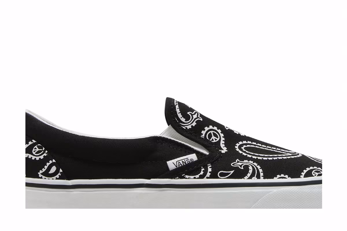 Vans Classic Slip-On Peace Paisley - Black, view 3