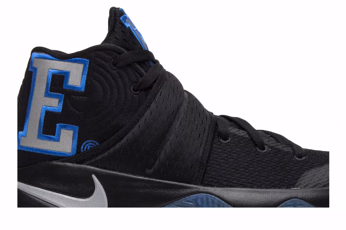 Nike Kyrie 2 Duke, view 3