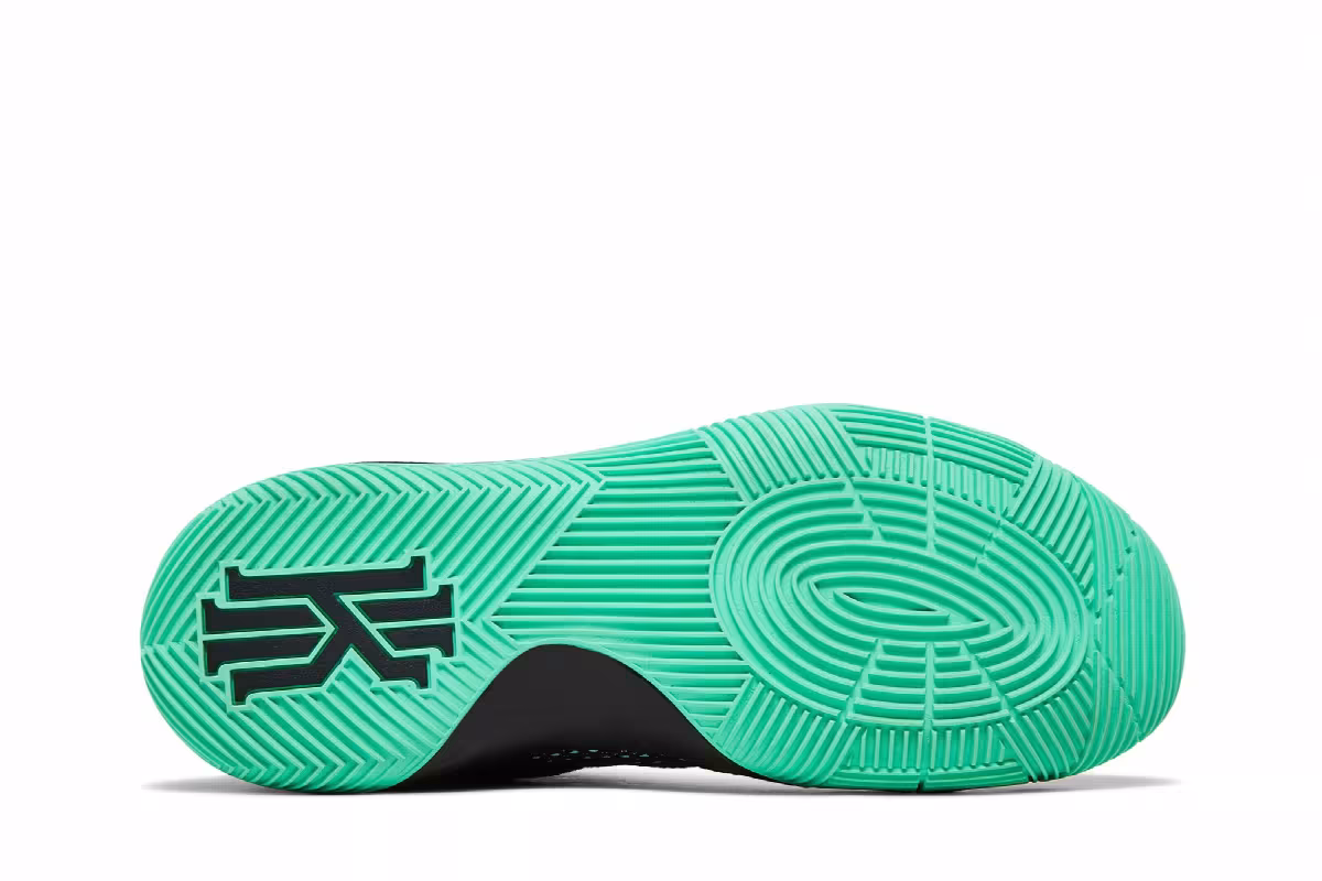 Nike Kyrie 2 Green Glow, view 5