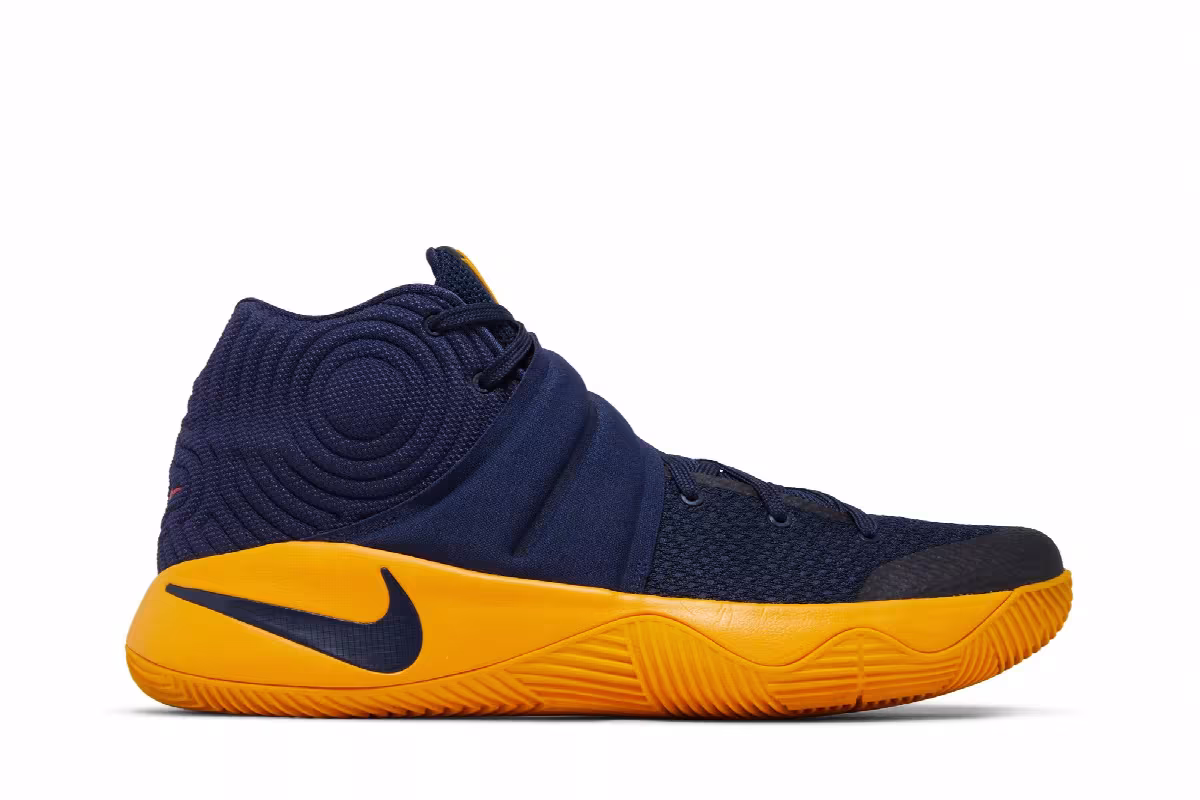 Nike Kyrie 2 Cavs, view 2