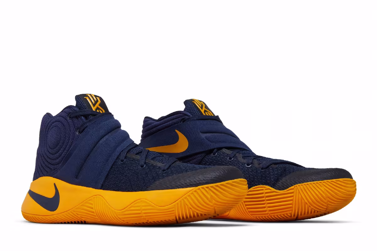 Nike Kyrie 2 Cavs, view 9