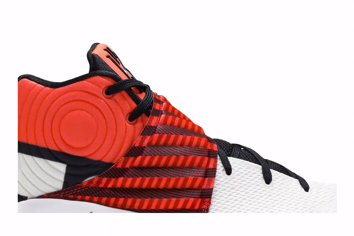 Nike Kyrie 2 Crossover, view 3