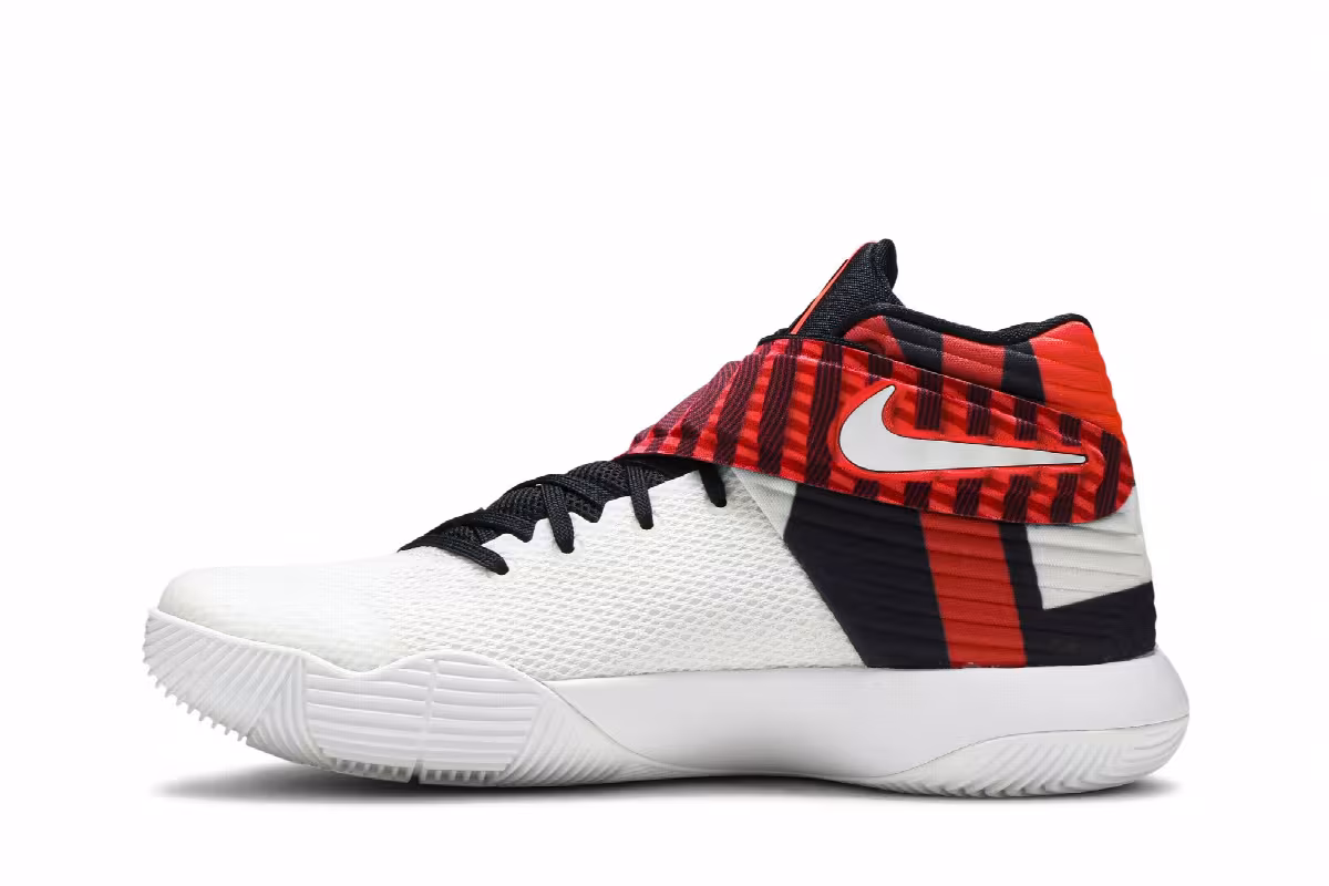 Nike Kyrie 2 Crossover, view 4
