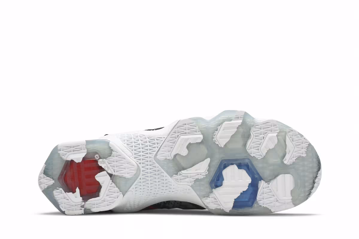 Nike LeBron 13 BHM, view 5