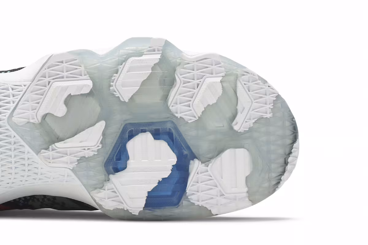 Nike LeBron 13 BHM, view 6