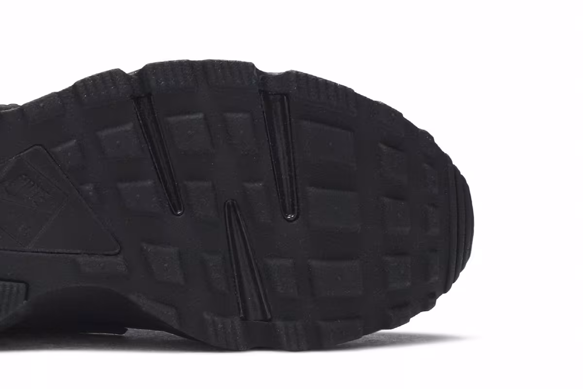 Nike Women's Air Huarache Run Triple Black, view 6