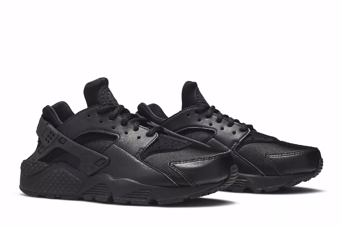 Nike Women's Air Huarache Run Triple Black, view 9