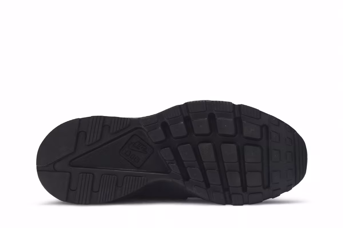 Nike Air Huarache Run Ultra Triple Black, view 5