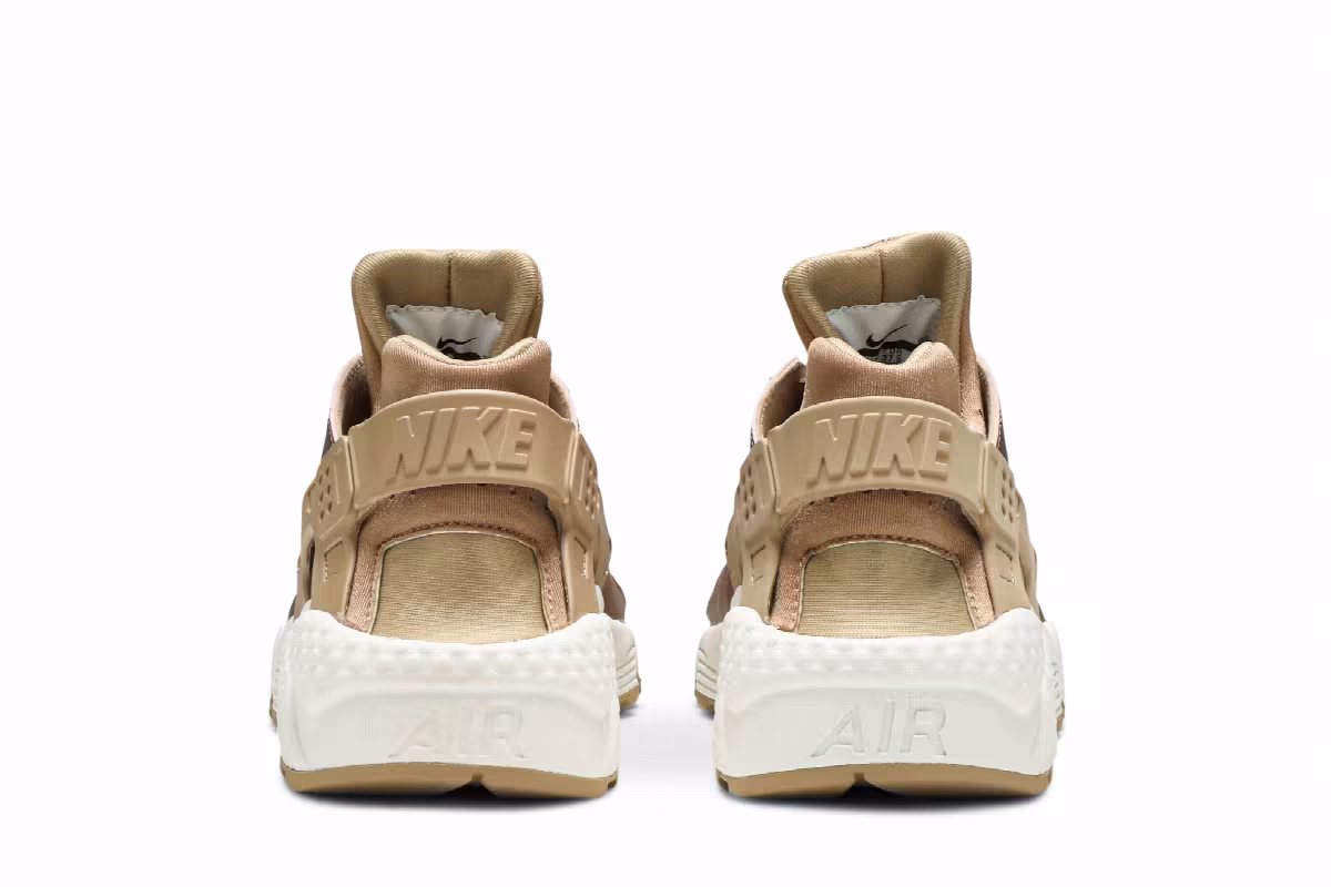 Nike Women's Huarache Run Rose Gold, view 7