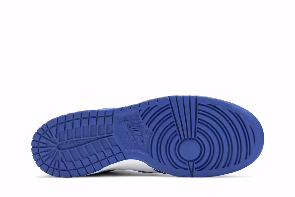 Nike Dunk QS Be True, view 5