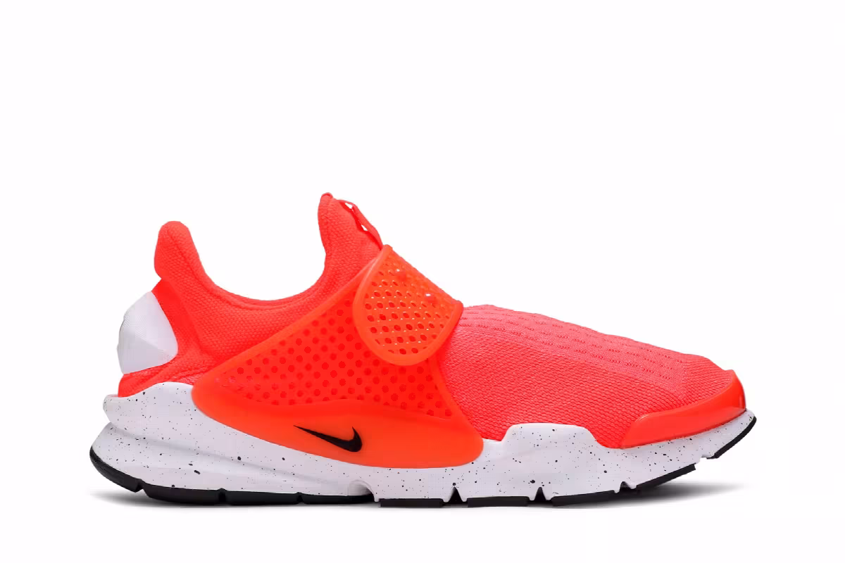 Nike Sock Dart SE Total Crimson, view 2