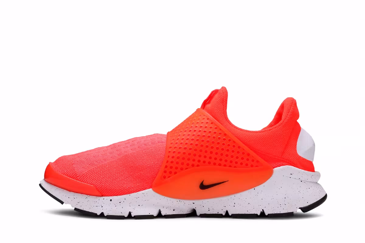 Nike Sock Dart SE Total Crimson, view 4
