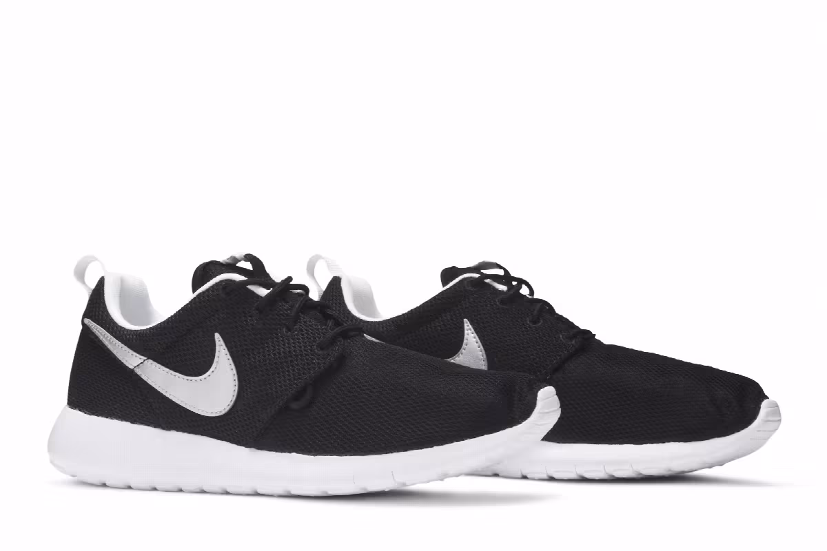 Nike Roshe One GS Black Metallic Silver, view 9
