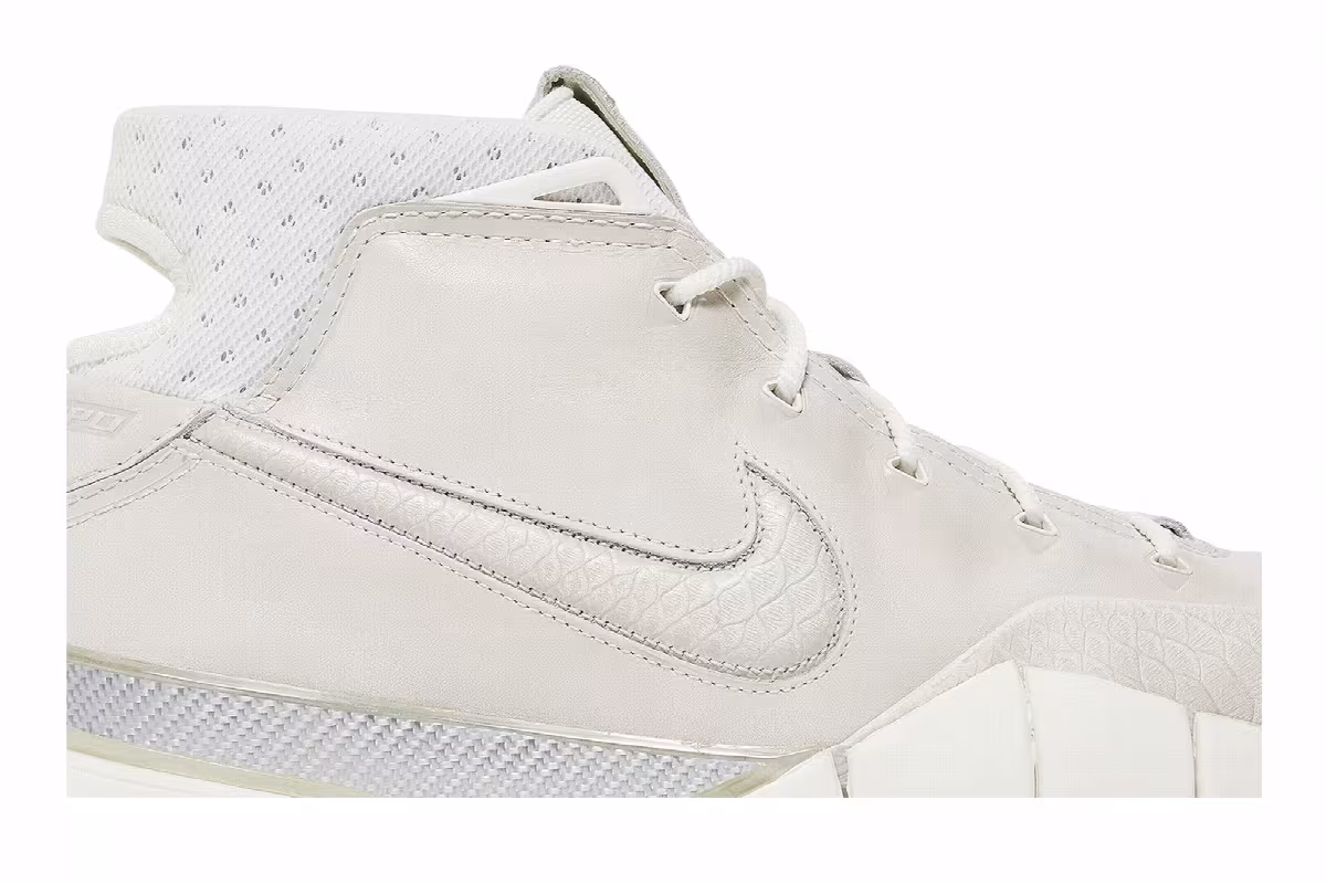 Nike Zoom Kobe 1 Fade To Black, view 3