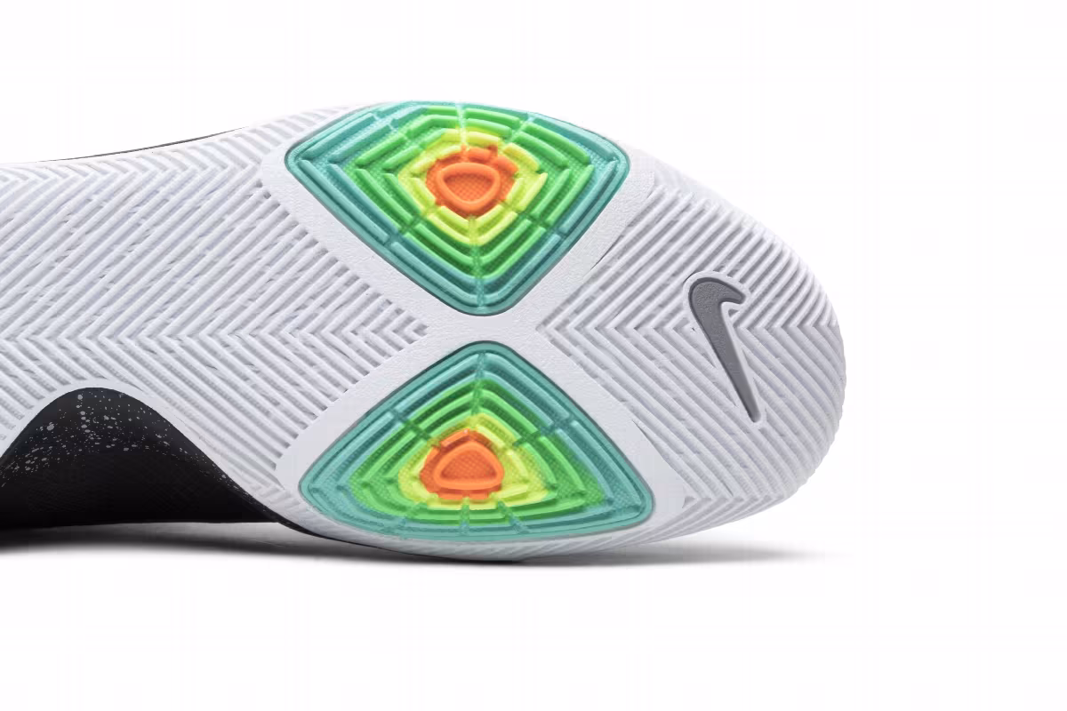 Nike Kyrie 3 Black Ice, view 6